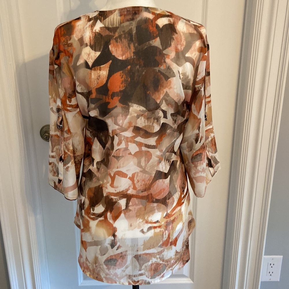 Pretty Peter Nygard Bohemian Double Layer Top With Detailed V-Neck. Size Small. - Picture 5 of 13